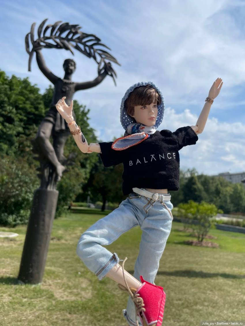 Выход в город на этюды — Куклы BTS (БТС) от Mattel: K