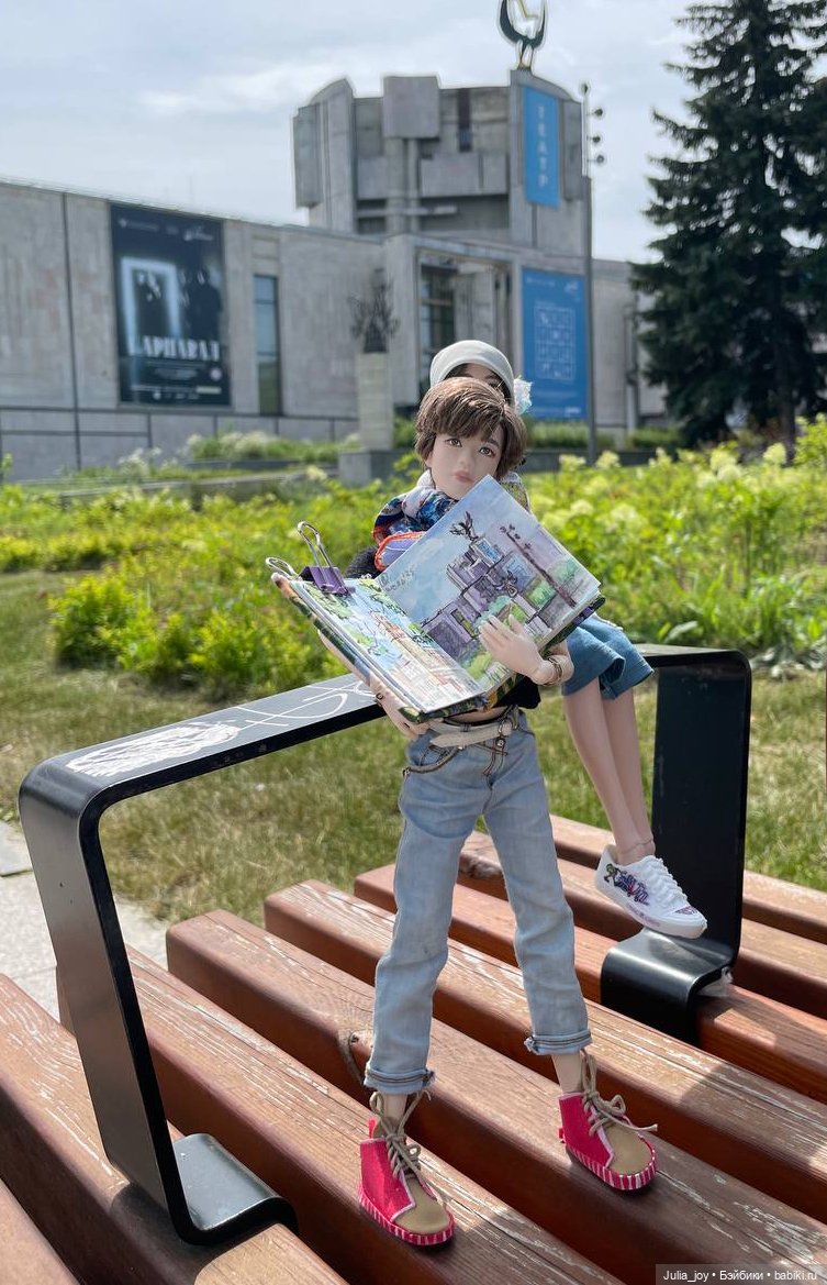 Выход в город на этюды — Куклы BTS (БТС) от Mattel: K