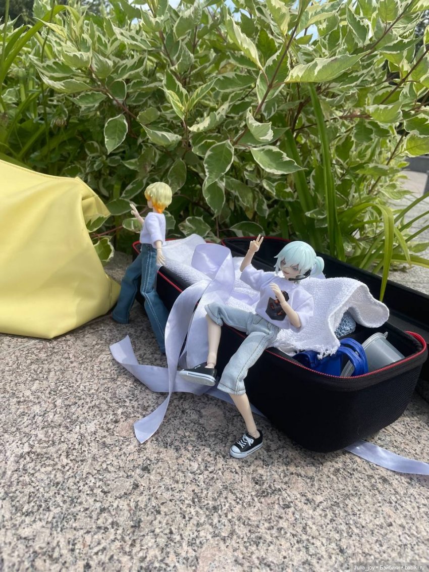Тик Ток в фонтане — Куклы Simontoys и Come4Free (Blind Box): Teennar