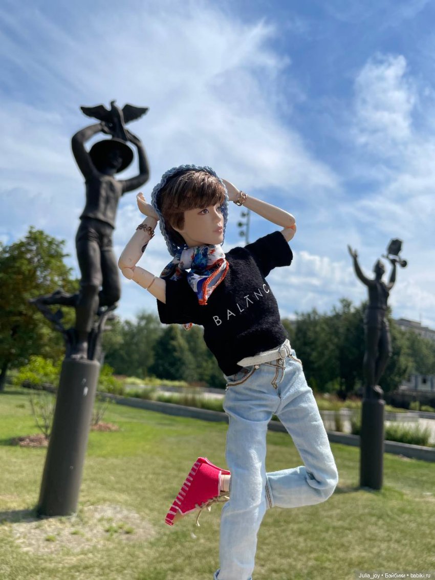 Выход в город на этюды — Куклы BTS (БТС) от Mattel: K