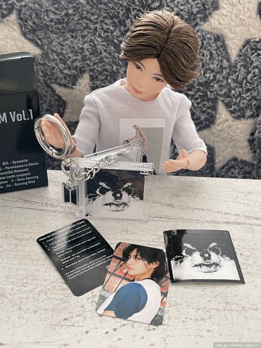 Распаковка альбома-капсулы BTS с Festa 2025 от Шуги (фото 3)