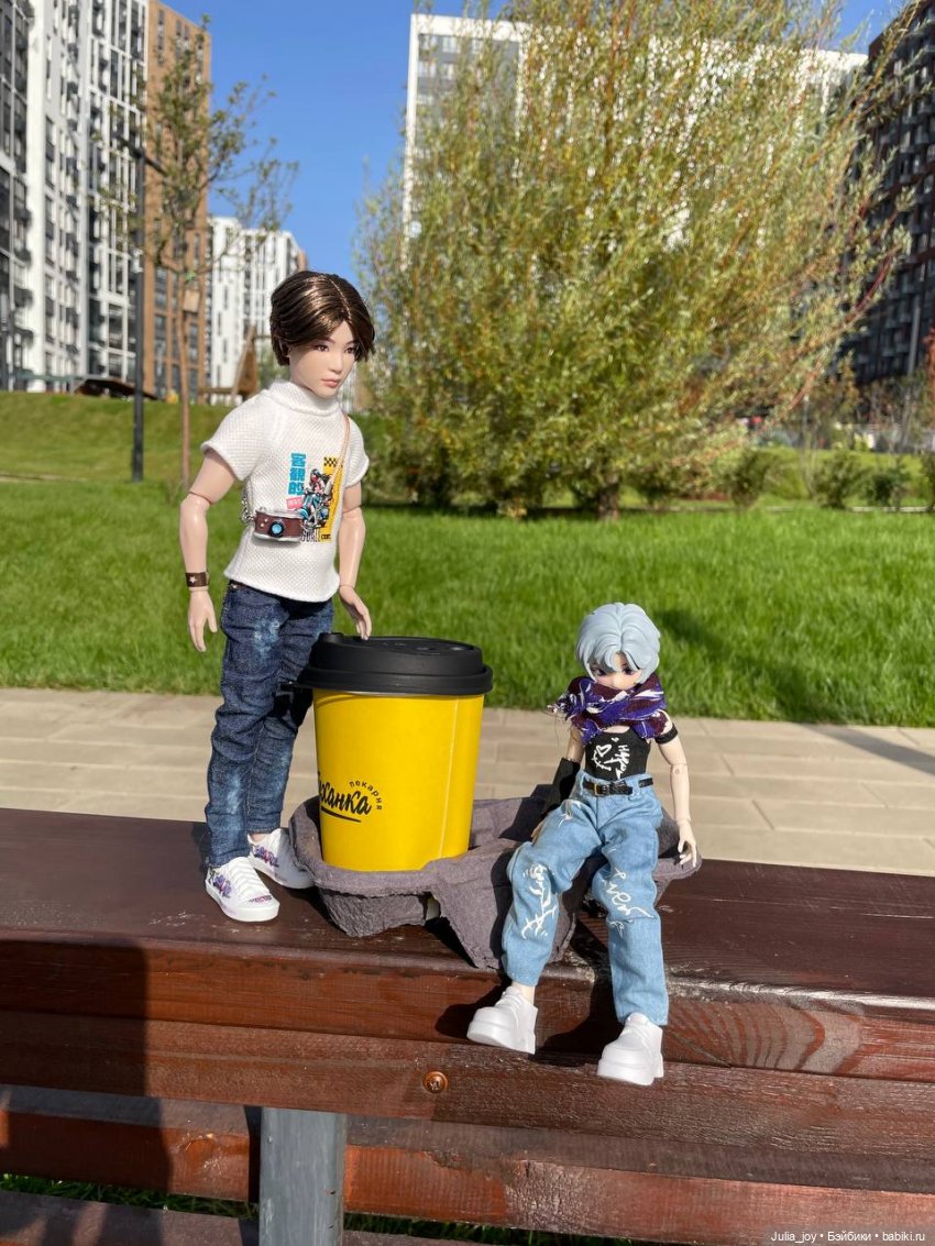 – Хен, сними меня! – Снимаю