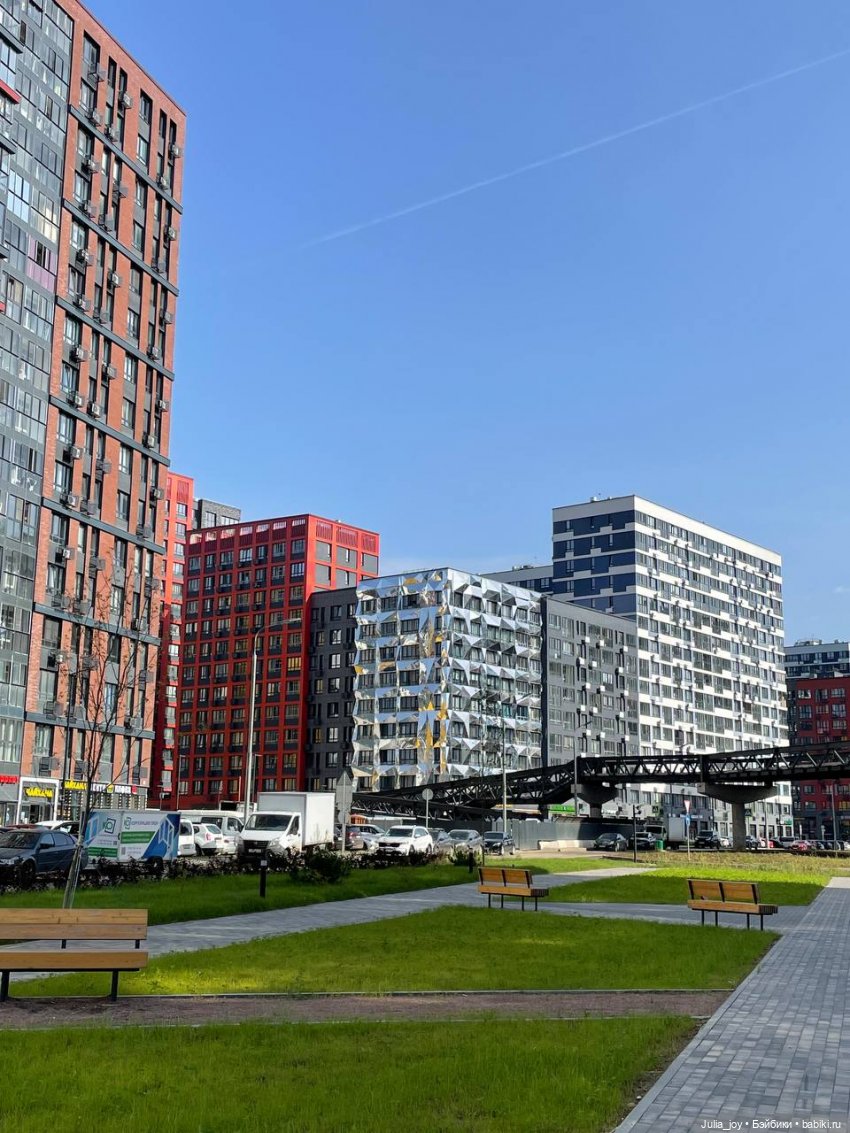 – Хен, сними меня! – Снимаю