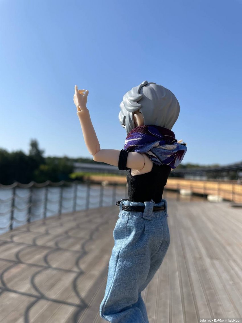 – Хен, сними меня! – Снимаю