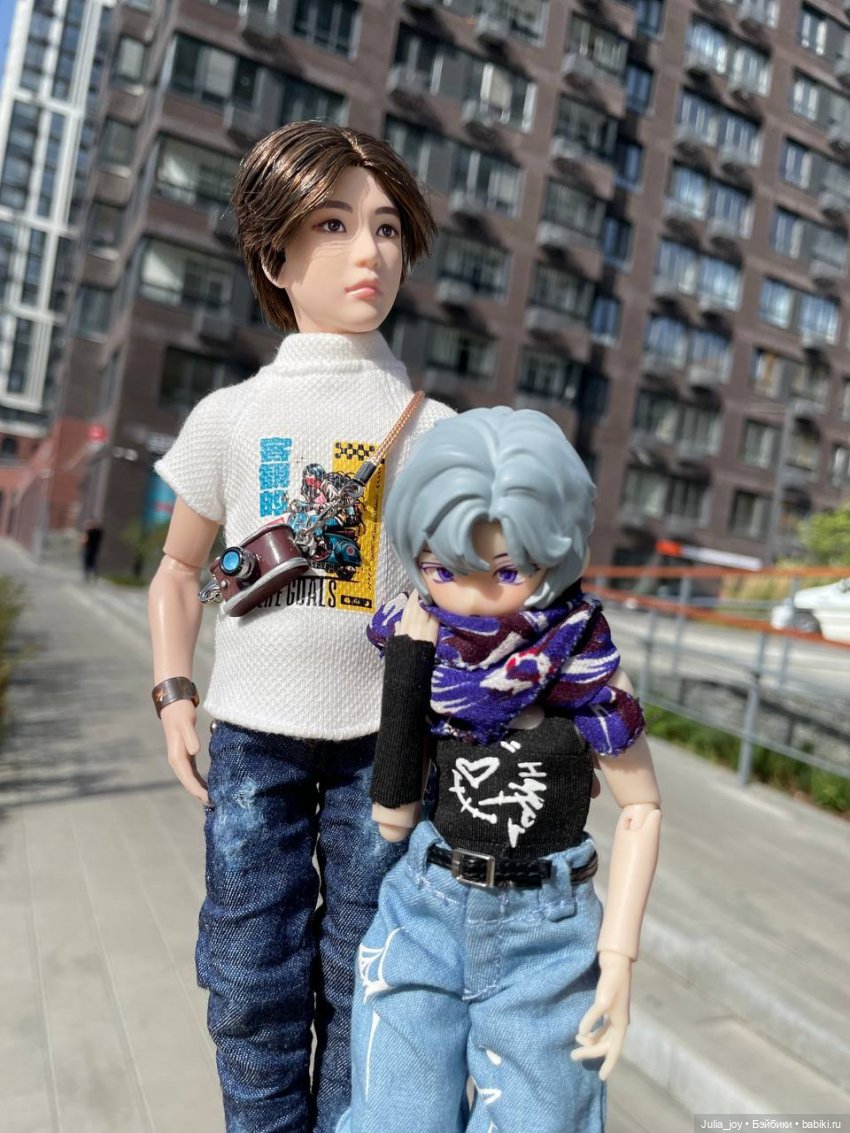 – Хен, сними меня! – Снимаю