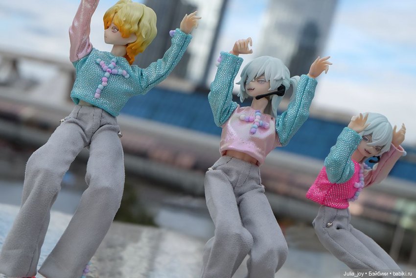 Дебют бойз бенда «Созвездие сицилийских псов «Каникулы» на Музфесте 2025 (фото 9)