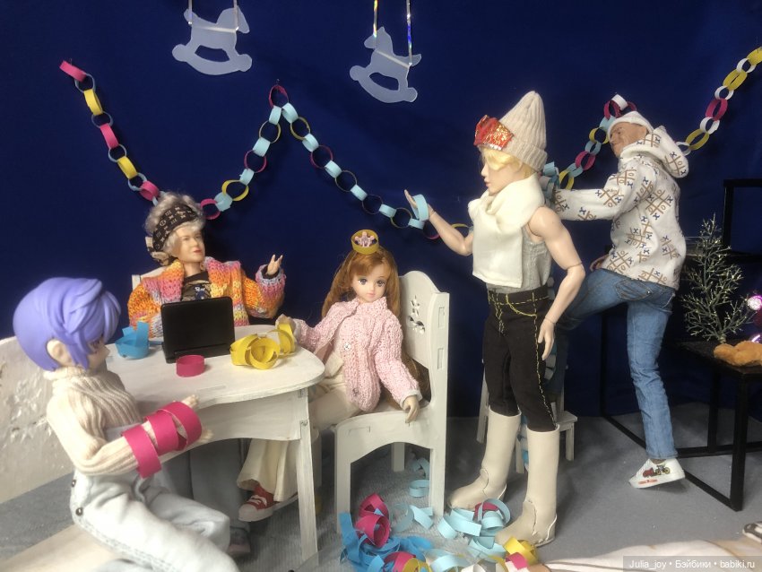 Без гирлянды, что ни говори, не сработает команда «Ёлочка, гори!»