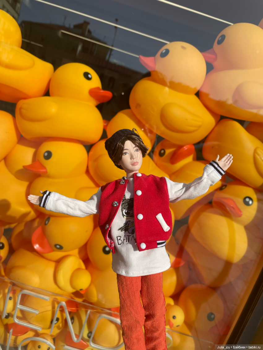 Весна в городе — Куклы BTS (БТС) от Mattel: K (фото 2)