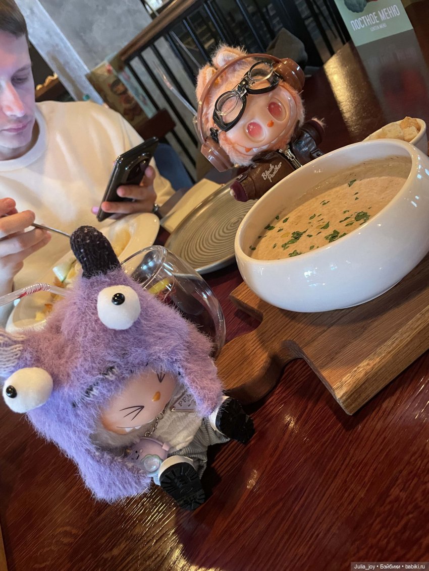 Лабубу подбирают новый стиль для Мистера Ассистента | Бэйбики Лабубу подбирают новый стиль для Мистера Ассистента (фото 7)