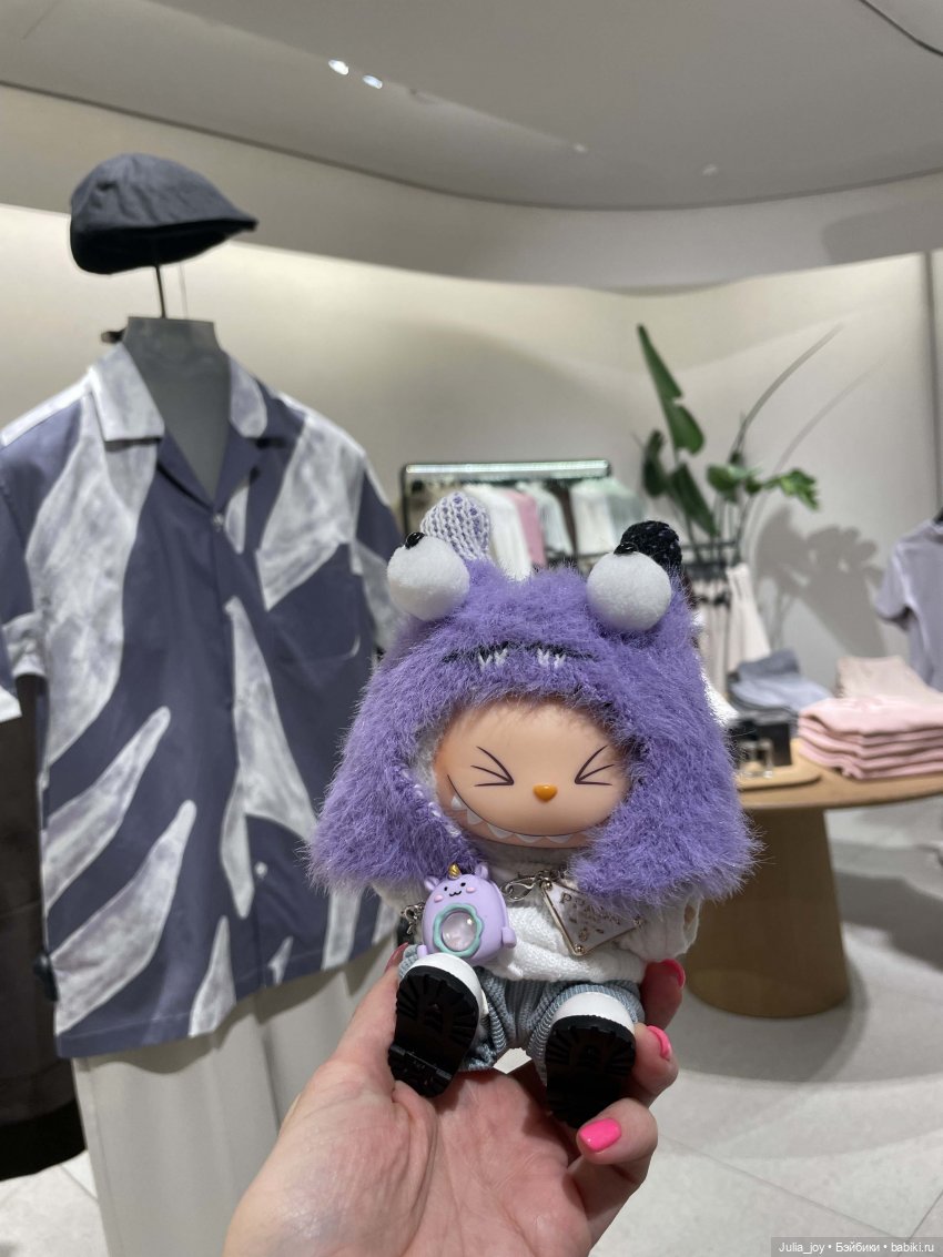 Лабубу подбирают новый стиль для Мистера Ассистента | Бэйбики Лабубу подбирают новый стиль для Мистера Ассистента (фото 3)