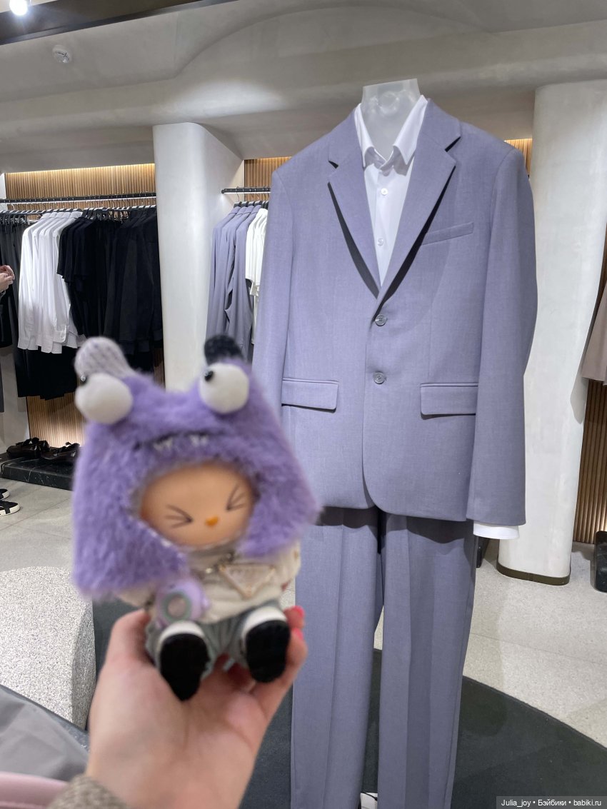 Лабубу подбирают новый стиль для Мистера Ассистента | Бэйбики Лабубу подбирают новый стиль для Мистера Ассистента (фото 4)