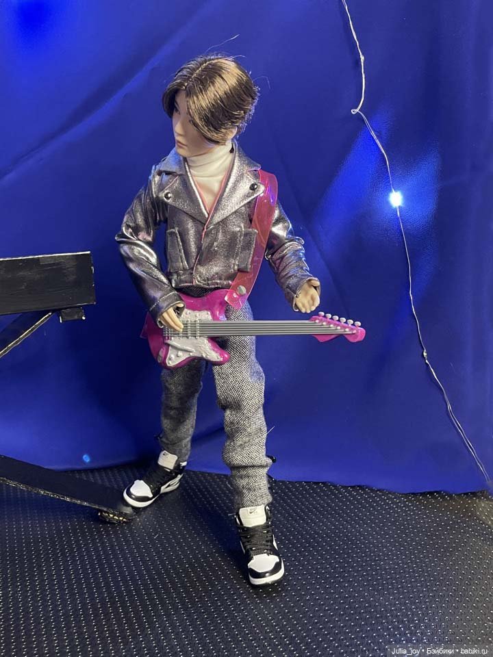 Трава у дома. С Днем космонавтики (фото 9)