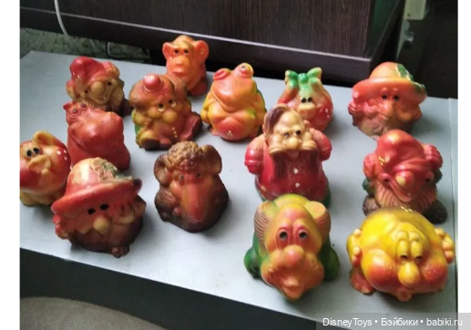 Миниатюрная серия резиновых забавных игрушек-кругляшей СССР/России