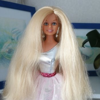 Кукла совсем не Barbie