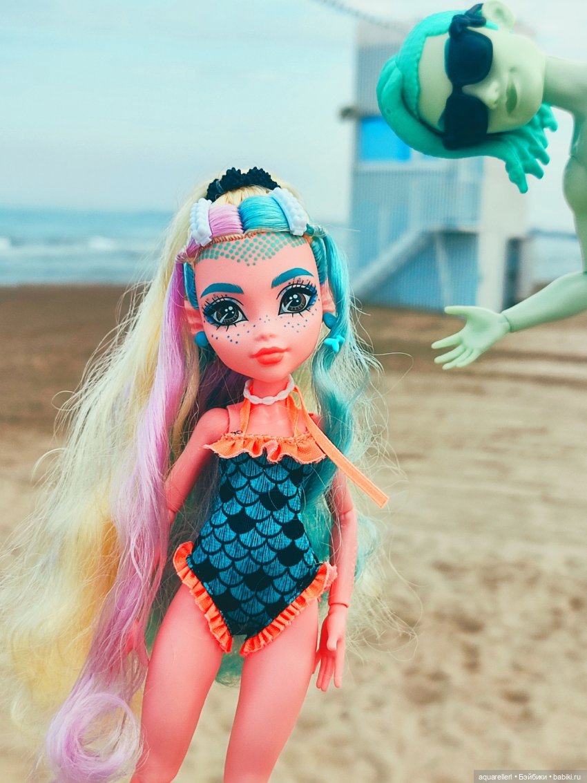 Куколки отдыхают в Анапе — Куклы Monster High и Ever After High: G1 (фото 7)