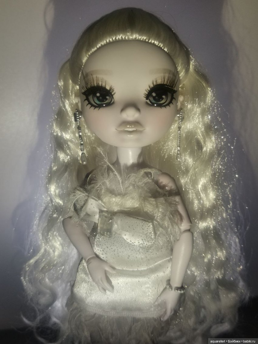 Снежная красота — Куклы Rainbow High (Рейнбоу Хай (фото 2)