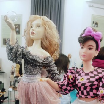 Картинки с выставки "Коллекция волшебных историй"