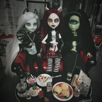 Роковые монстры