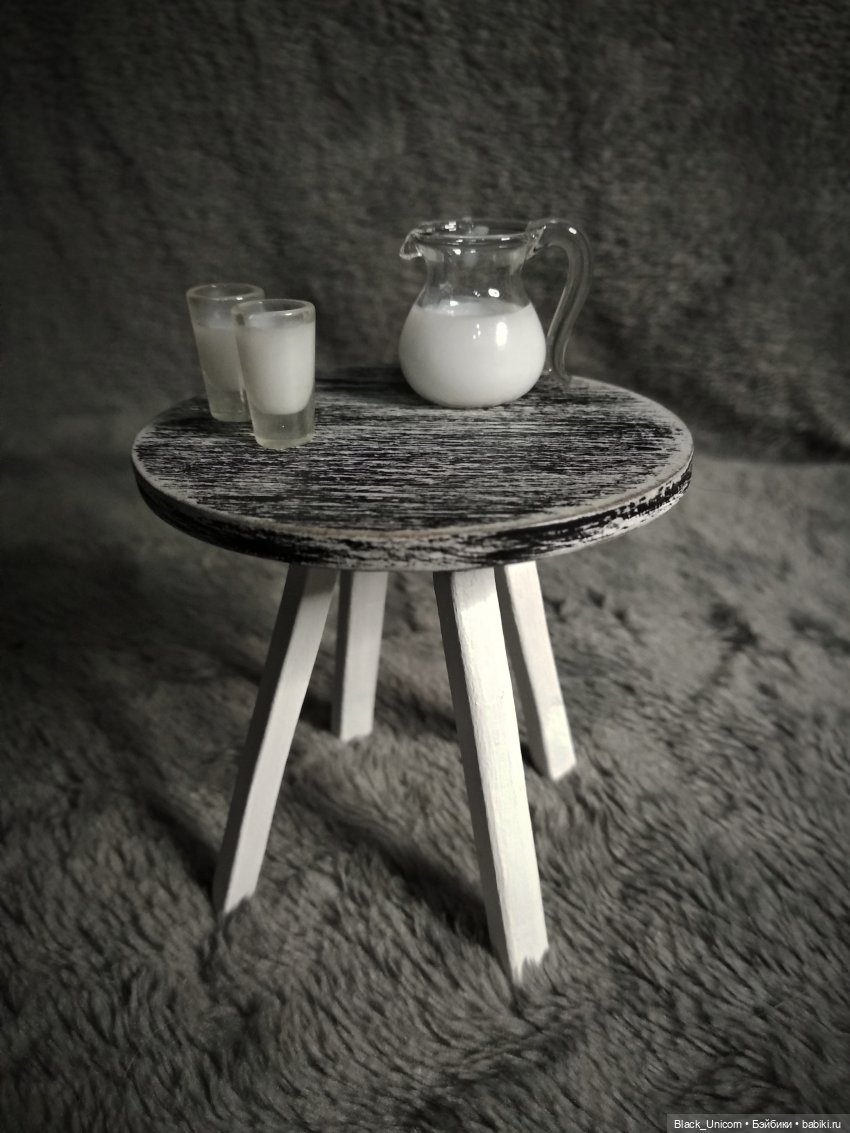 Карты, деньги, два стола — Мебель для кукол и домиков: фото (фото 5)