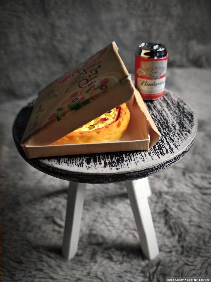 Карты, деньги, два стола — Мебель для кукол и домиков: фото (фото 7)