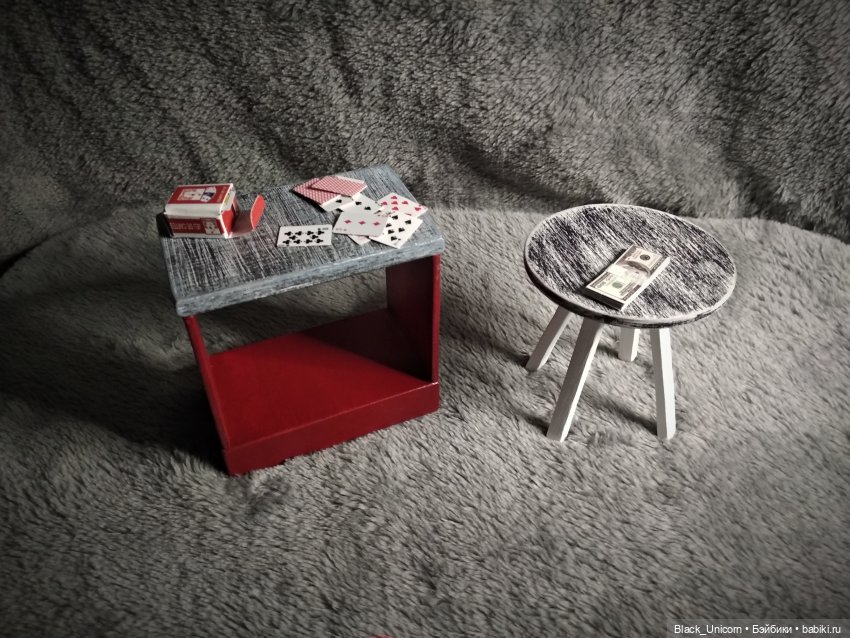 Карты, деньги, два стола — Мебель для кукол и домиков: фото (фото 8)