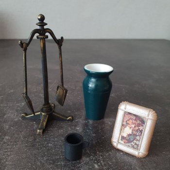 Переделка старых игрушечных предметов в реалистичную миниатюру