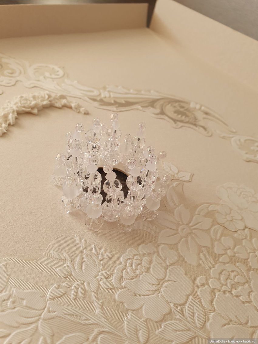 Румбокс продолжение. Потолок и люстры, новый набор мебели и картины (фото 2)