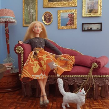 Румбокс продолжение. Потолок и люстры, новый набор мебели и картины