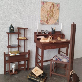 Что сделать из обрезков фанеры? Конечно набор мебели для кабинета