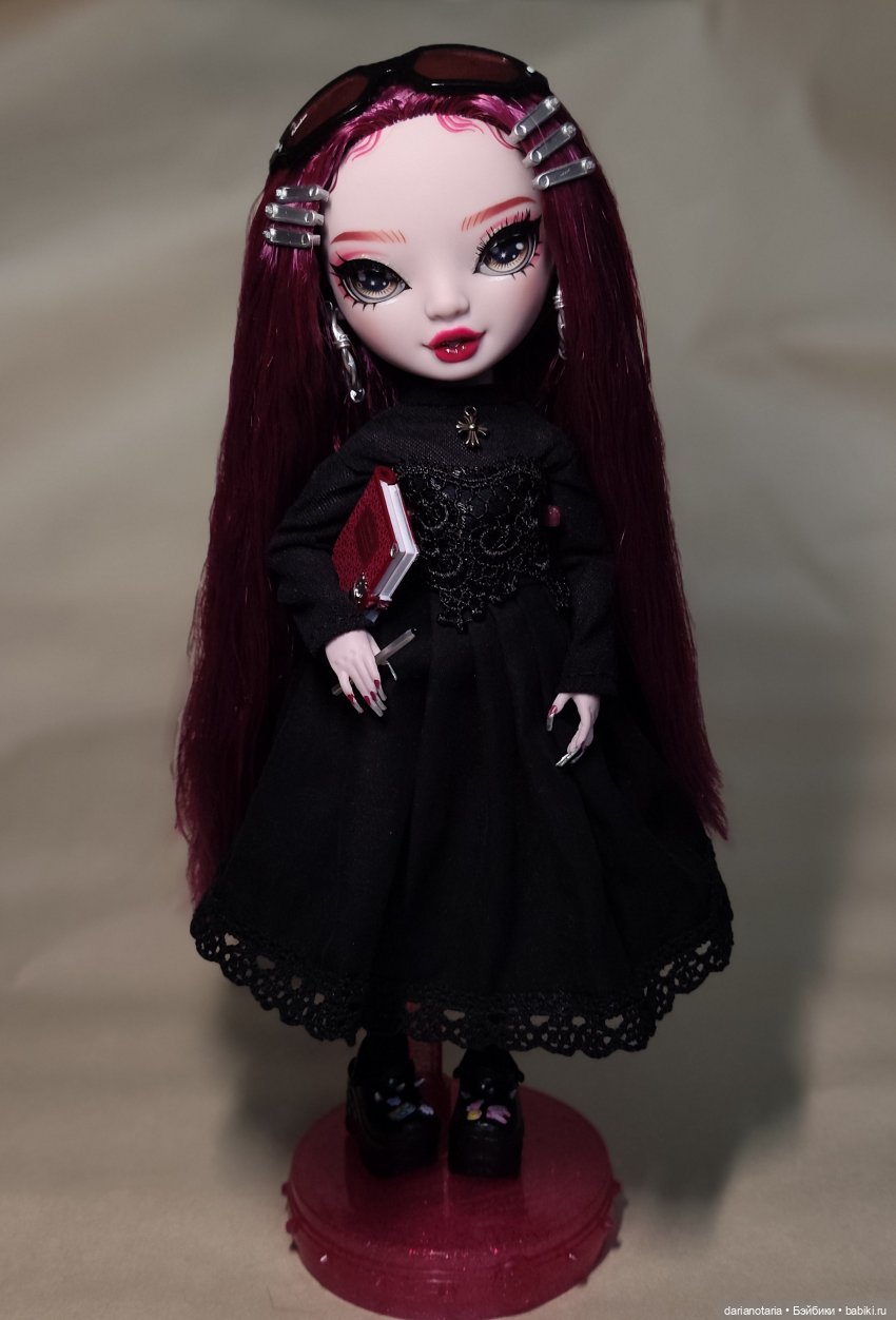 Скарлет Роуз теперь готик лолита (фото 5)