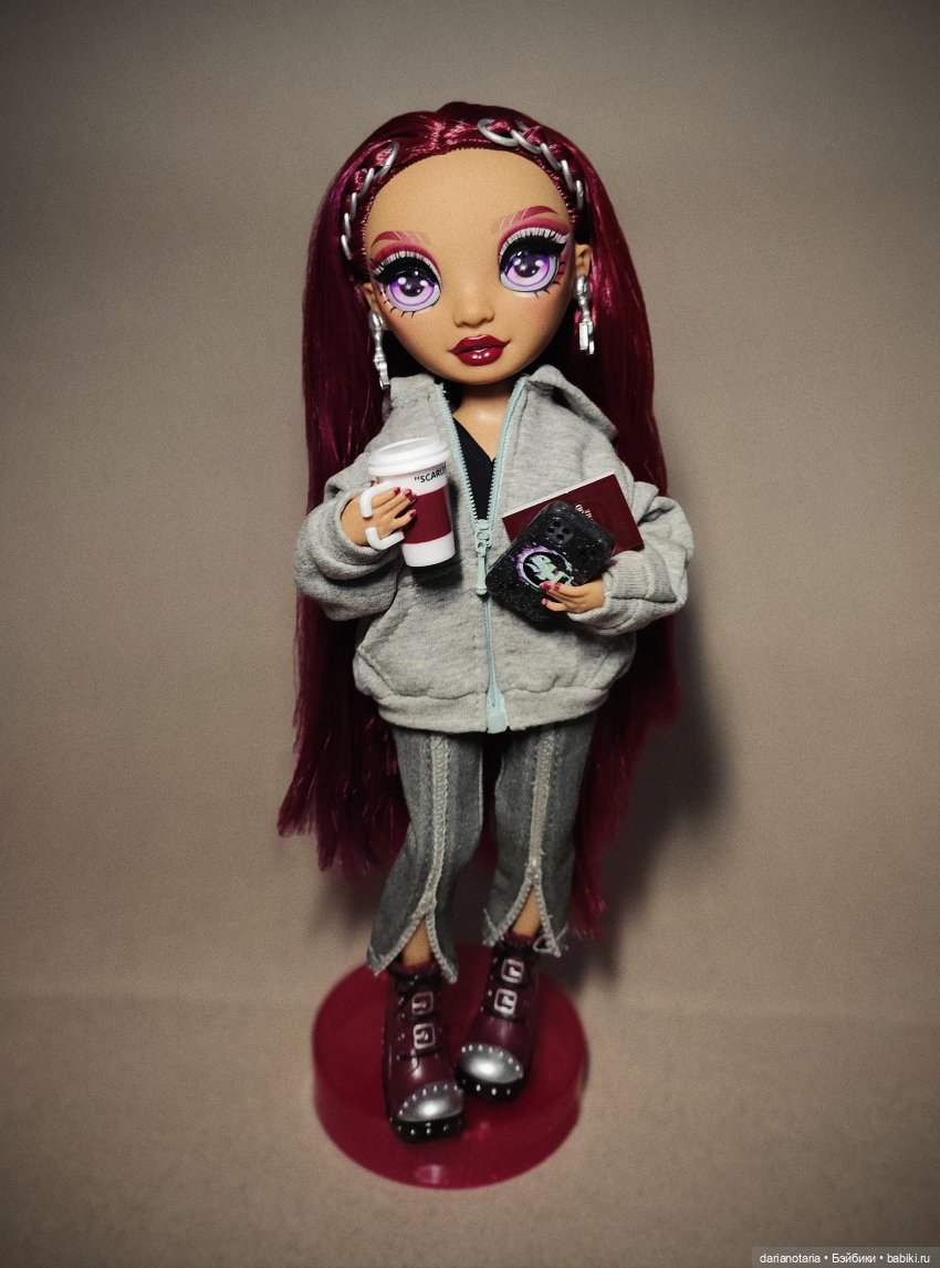 Кэжуал рестайл Милы Беримор