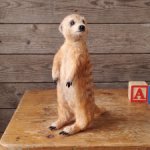 Сурикат, вязаная интерьерная игрушка