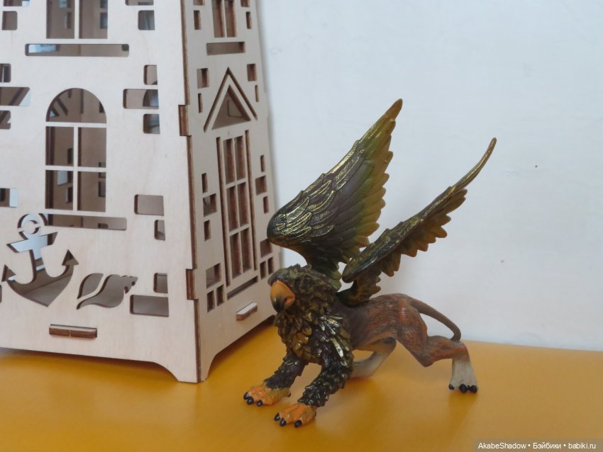 Грифоны - существа стайные (фото 3)