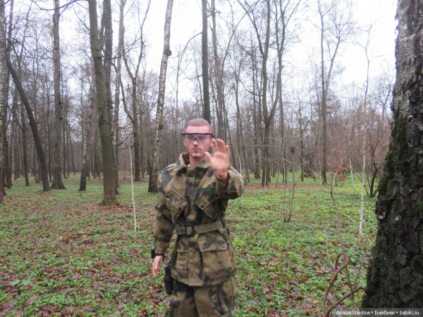 Разведчик Каетан: Зона (война), мир, окружающие (разбирая фото)