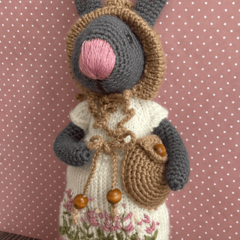 Вязаная зайка или проба пера в создании топиков