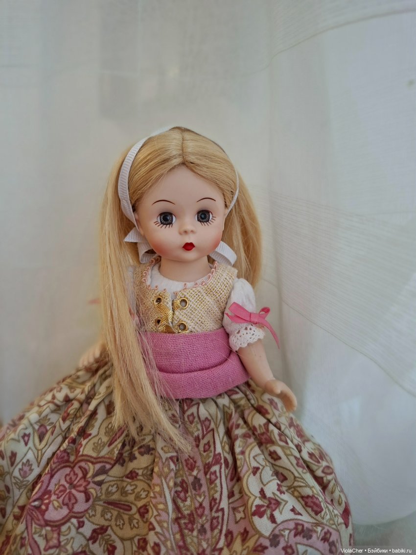 1 год на сайте — Коллекции игровых кукол (Playline): фото полок (фото 4)