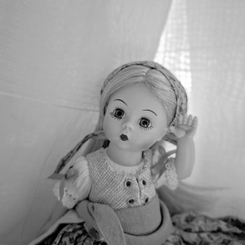 В черно-белом