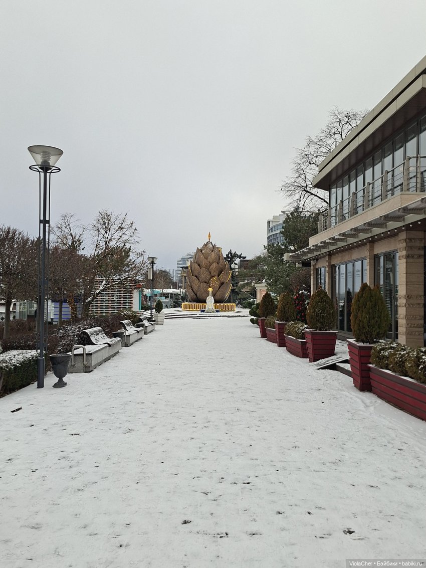 По праздничному городу — Куклы