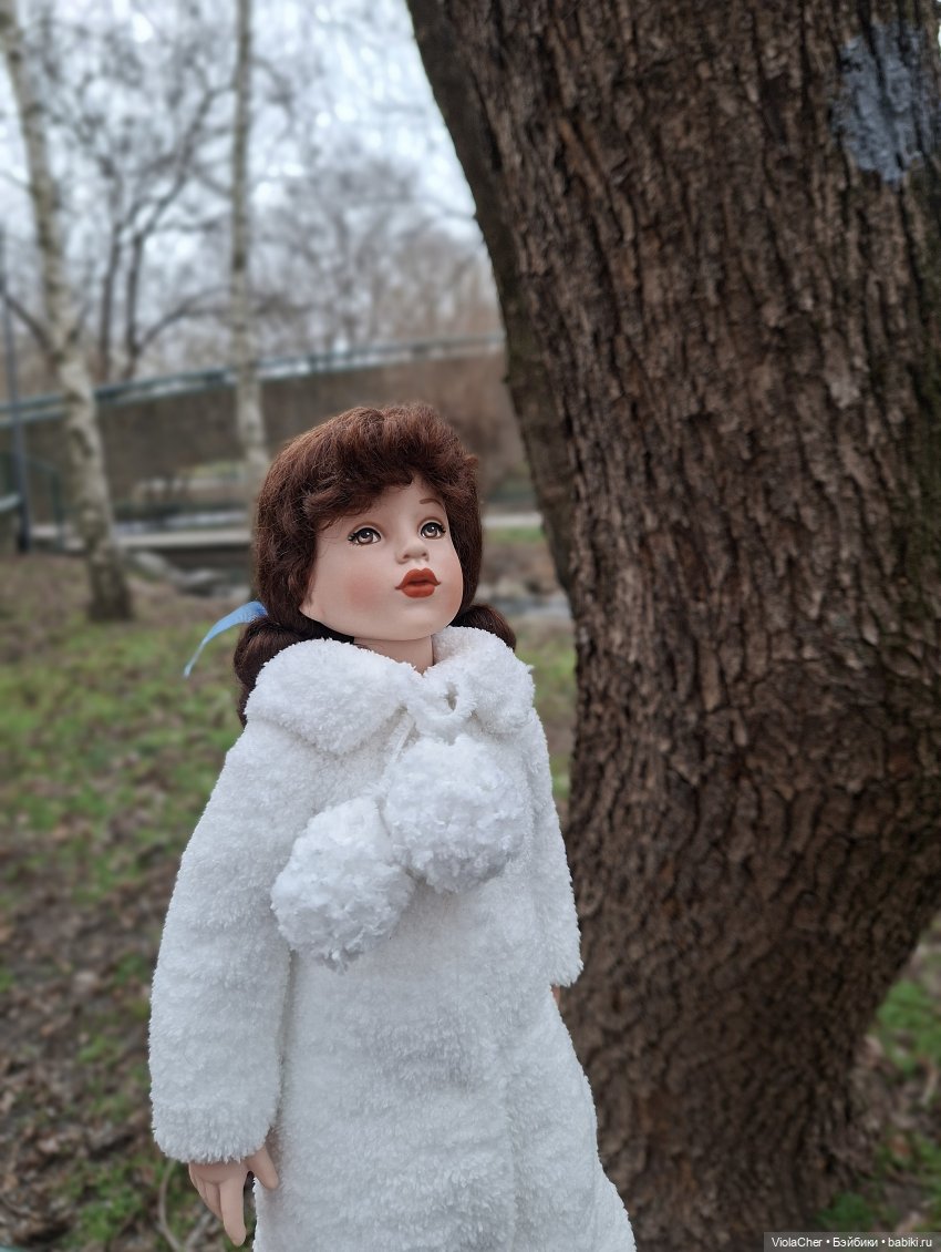 По праздничному городу — Куклы