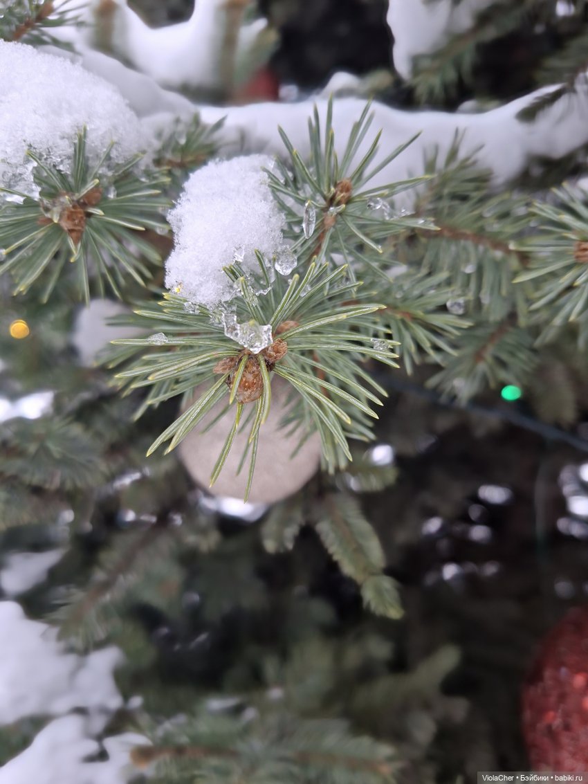 По праздничному городу — Куклы