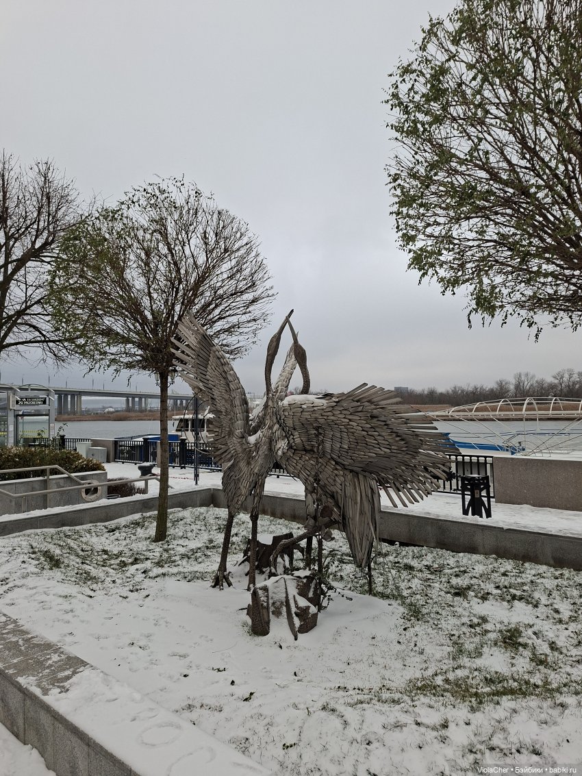 По праздничному городу — Куклы