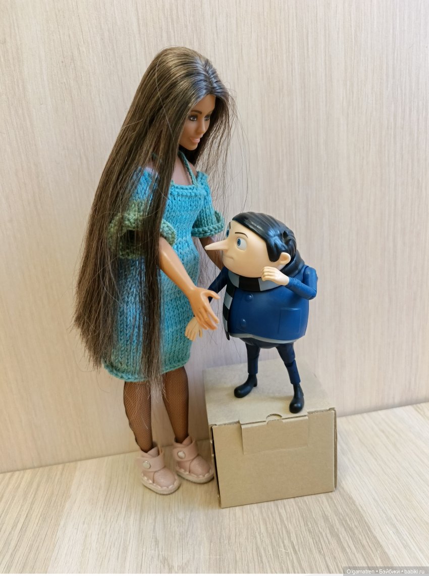 Грю знает толк в девочках (фото 7)