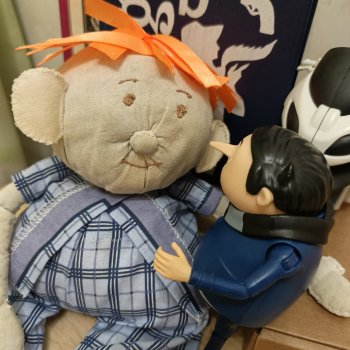 Грю знает толк в девочках