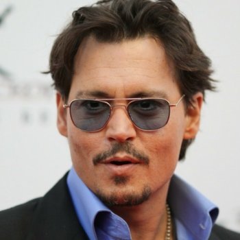 Джонни Депп собирает кукол!