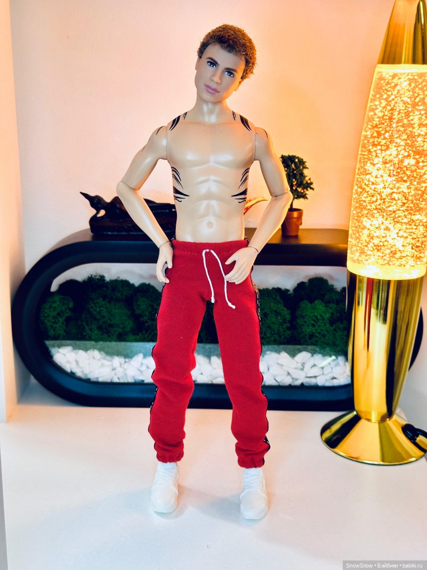 И снова трио новеньких парней 😎