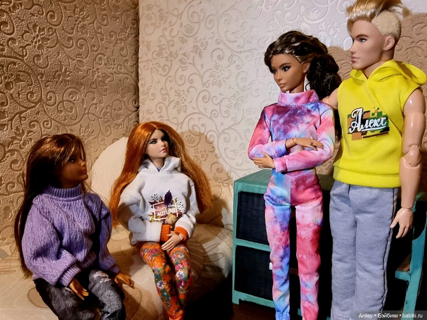 Возвращение Марго и Вики. Скандал