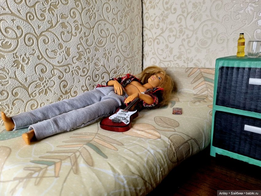 Дэн. Кровать. Гитара — Куклы Mattel (Маттел) разное: Enchantimals