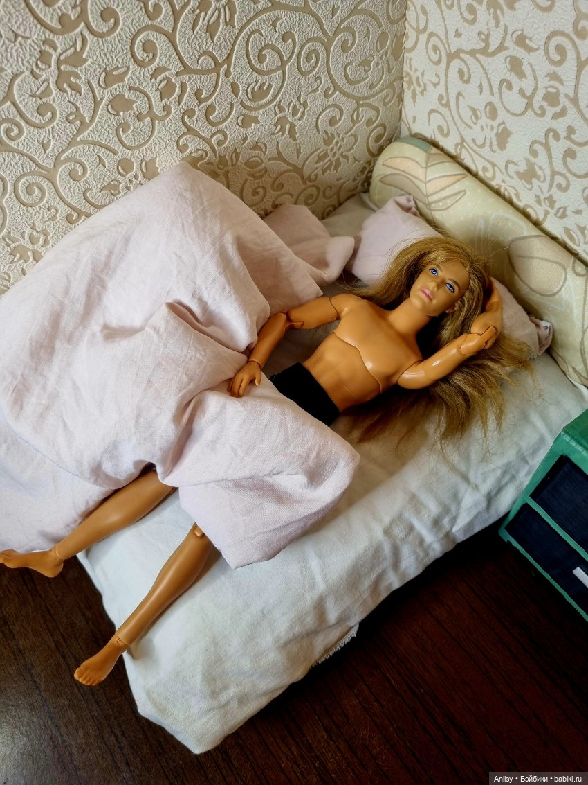 Дэн. Кровать. Гитара — Куклы Mattel (Маттел) разное: Enchantimals (фото 2)