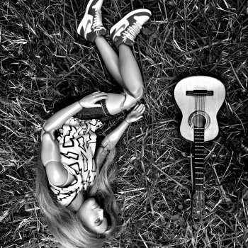 Дэн-гитарист.