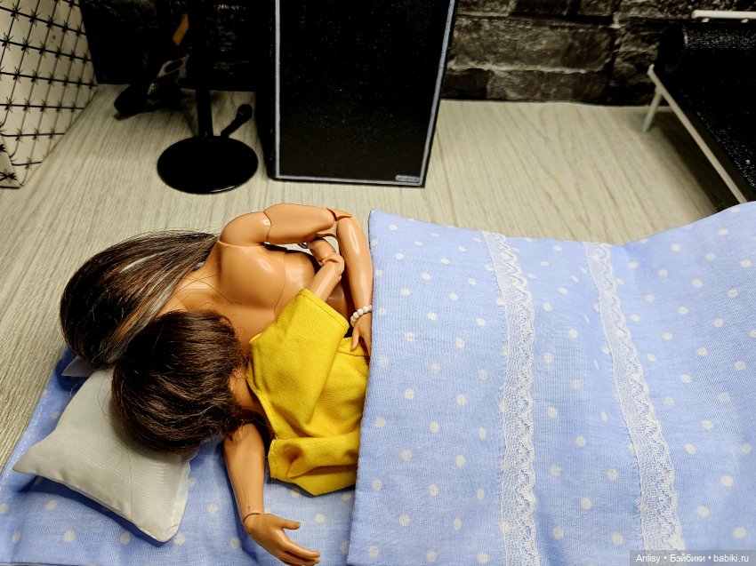 Разбор полётов — Куклы Barbie (Барби): Looks (фото 4)